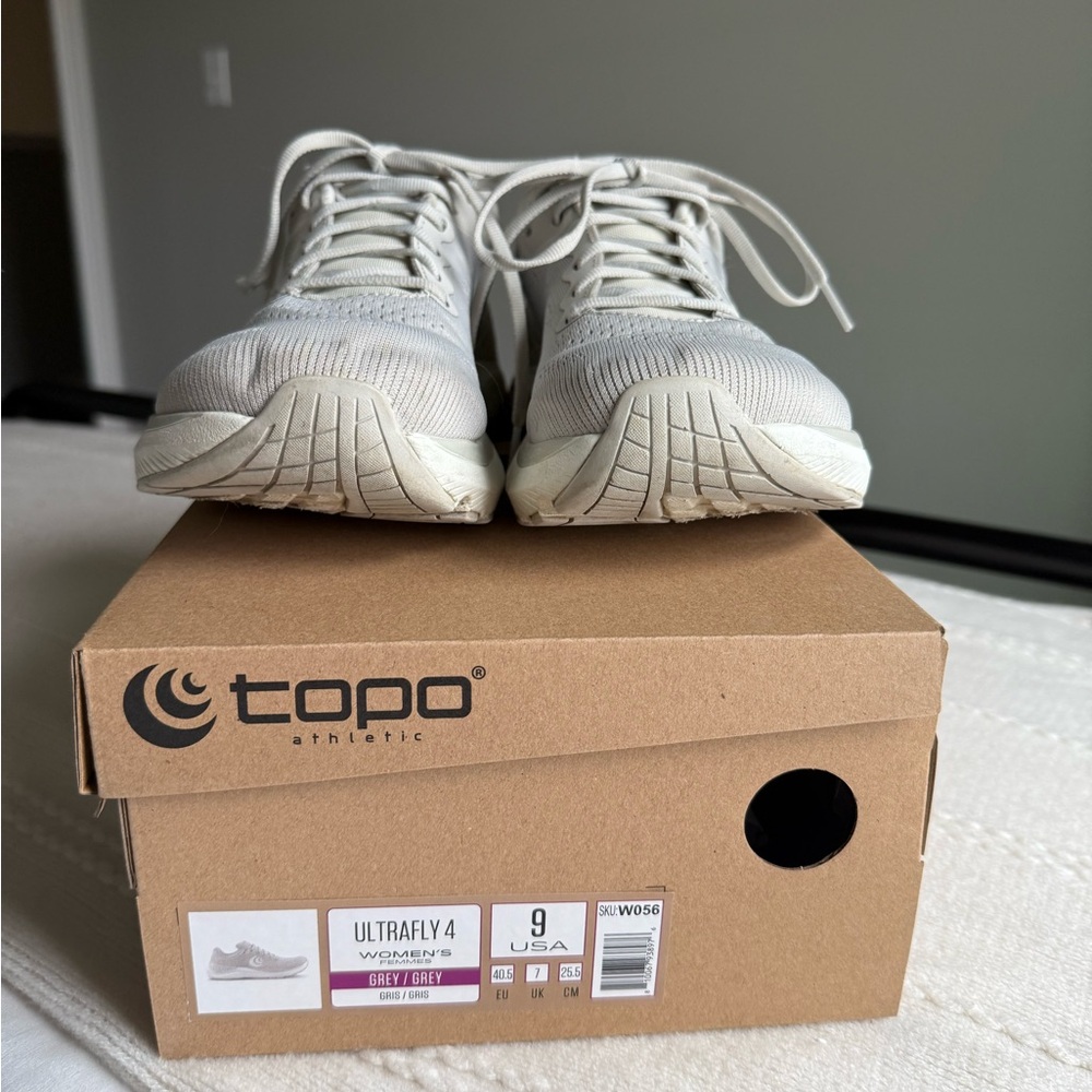 Topo Athletic Women's Ultrafly 4 Running Shoes - Gray